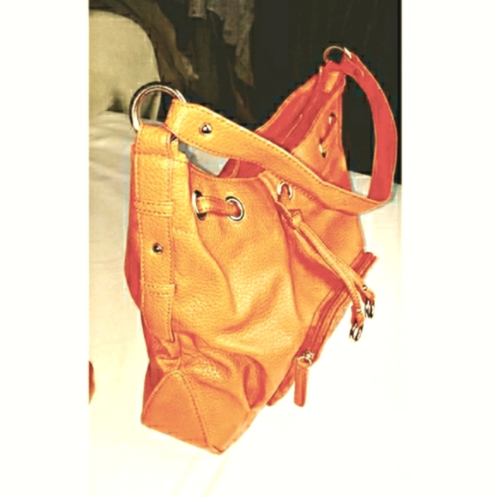 Ladys Handbag - Picture 2 of 7